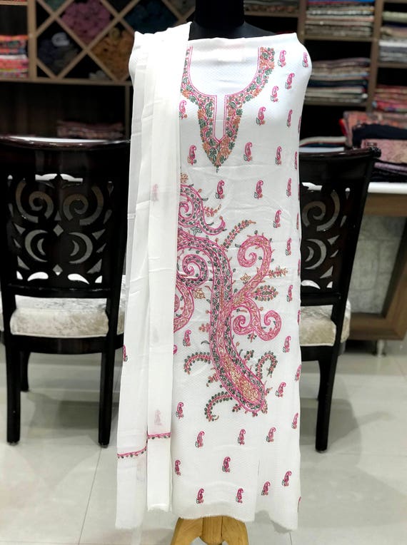 Woolen Kashmiri Aari Embroidered Salwar Suits for Women & Girls, Kashmiri  Aari Embroidery Work done on the suit piece