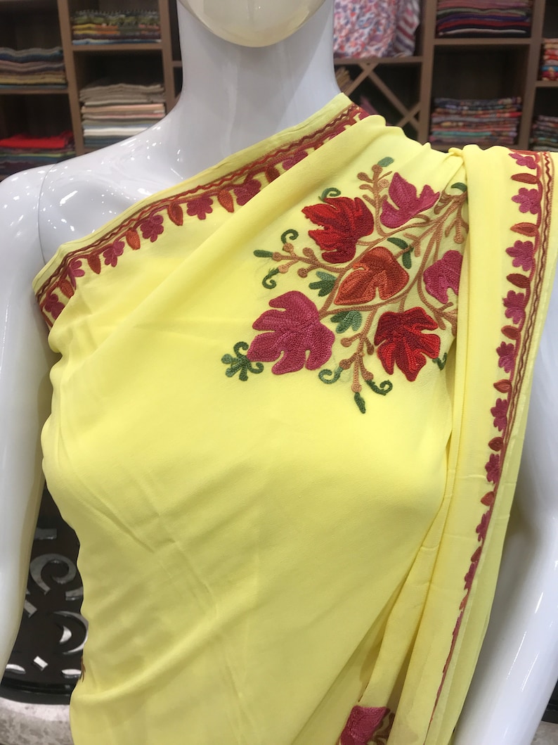 Gul Kashmiri-broderad saree, Aari-broderi, indisk etnisk klänning Gul