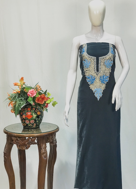 Aari kurtis hot sale