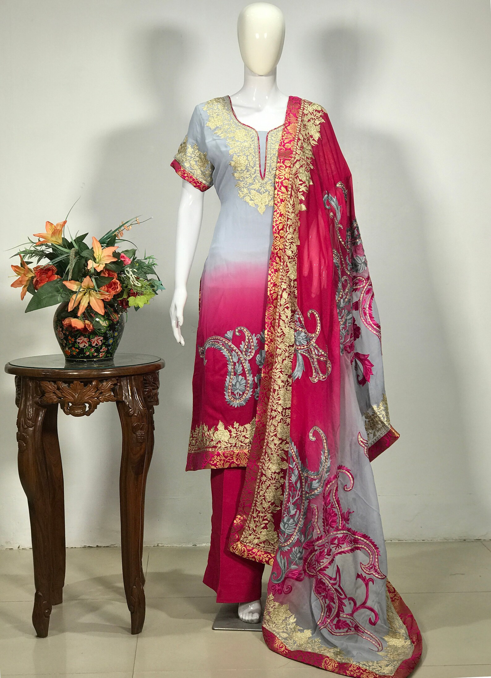 Ishmira Zari Flow Suit (Beige)