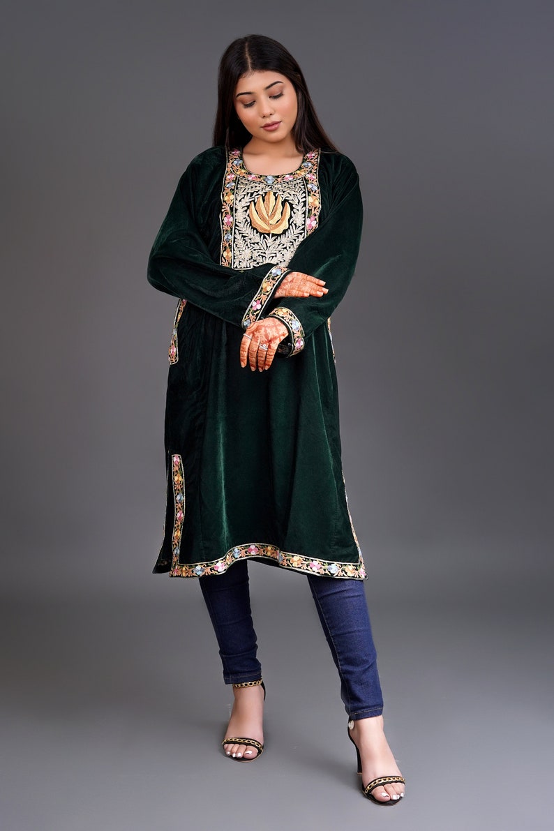 Velvet Kashmiri Kurta, Embroidery Pheran For Women, Velvet Kurta, Kashmiri Long Kurta, Kashmiri Embroidery, Indian Dress, Womens Clothing image 2