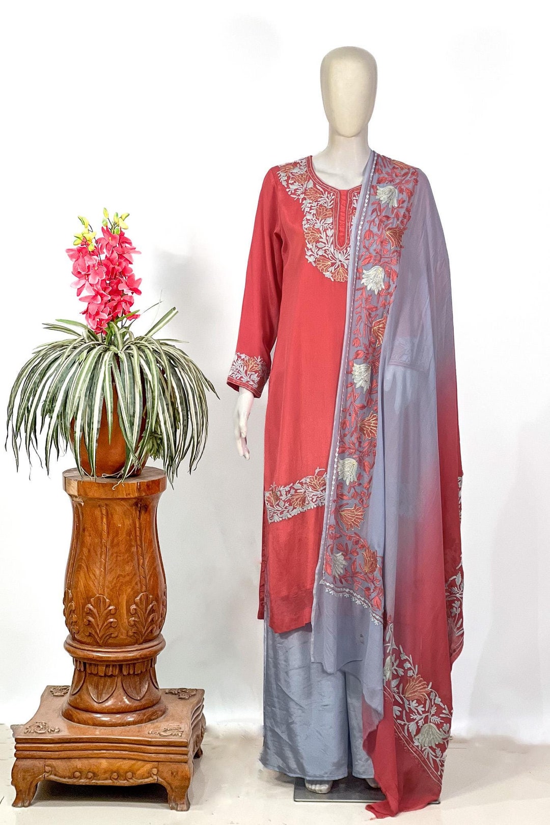 Women Cotton Suits with Kashmiri Embroidery Salwar Suits -cream