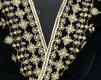 Velvet Shawl, Velvet Embroidered Shawl, Black Velvet Shawl, Hand Embroidery Shawl, Winter Shawl, Luxury Shawl, Indian Winter Shawl, Ethnic