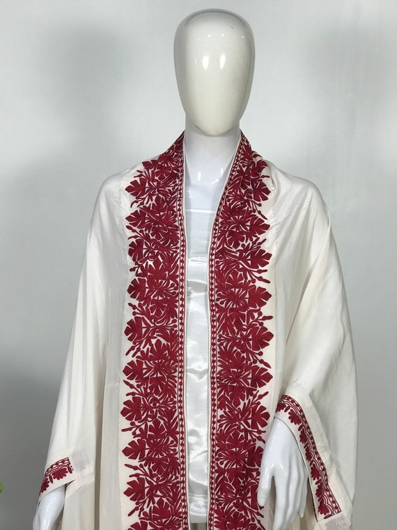 White Crepe Summer Cape with Red Thread Embroidery Work, Summer Ponchos, Embroidered Shawls, Bohemian Capes, Spring Clothing, Indian Wear