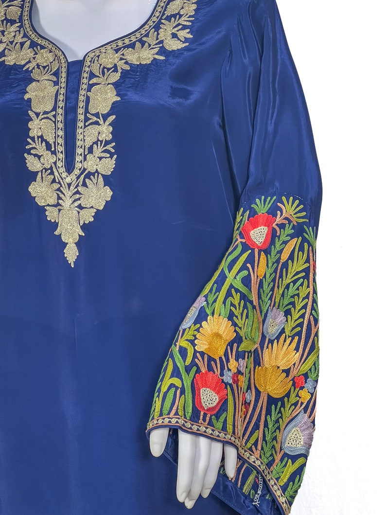 Kurta vert bouteille avec broderies cachemire Aari et Zari, tuniques brodées, longue Kurta pour femme, vêtements ethniques élégants et élégants pour femme image 5