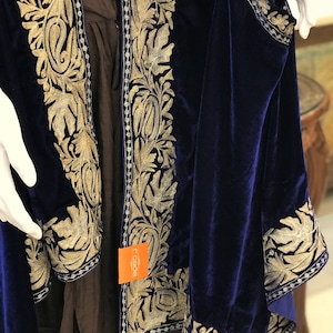 Blue Velvet Cape, Velvet Embroidered Cape, Vintage Velvet Cape, Kashmiri Embroidery, Bohemian Luxury Cape, Traditional Eastern Cape, Royal