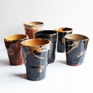 Bécher, gobelet, bécher en céramique noire, bécher fait à la main, tasse de poterie image 7