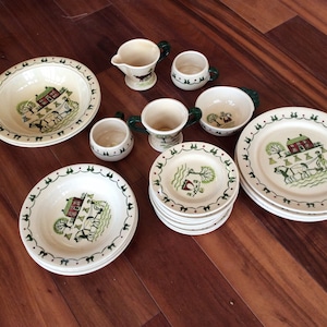 METLOX Poppytrail Dishes (Assorted Pieces)