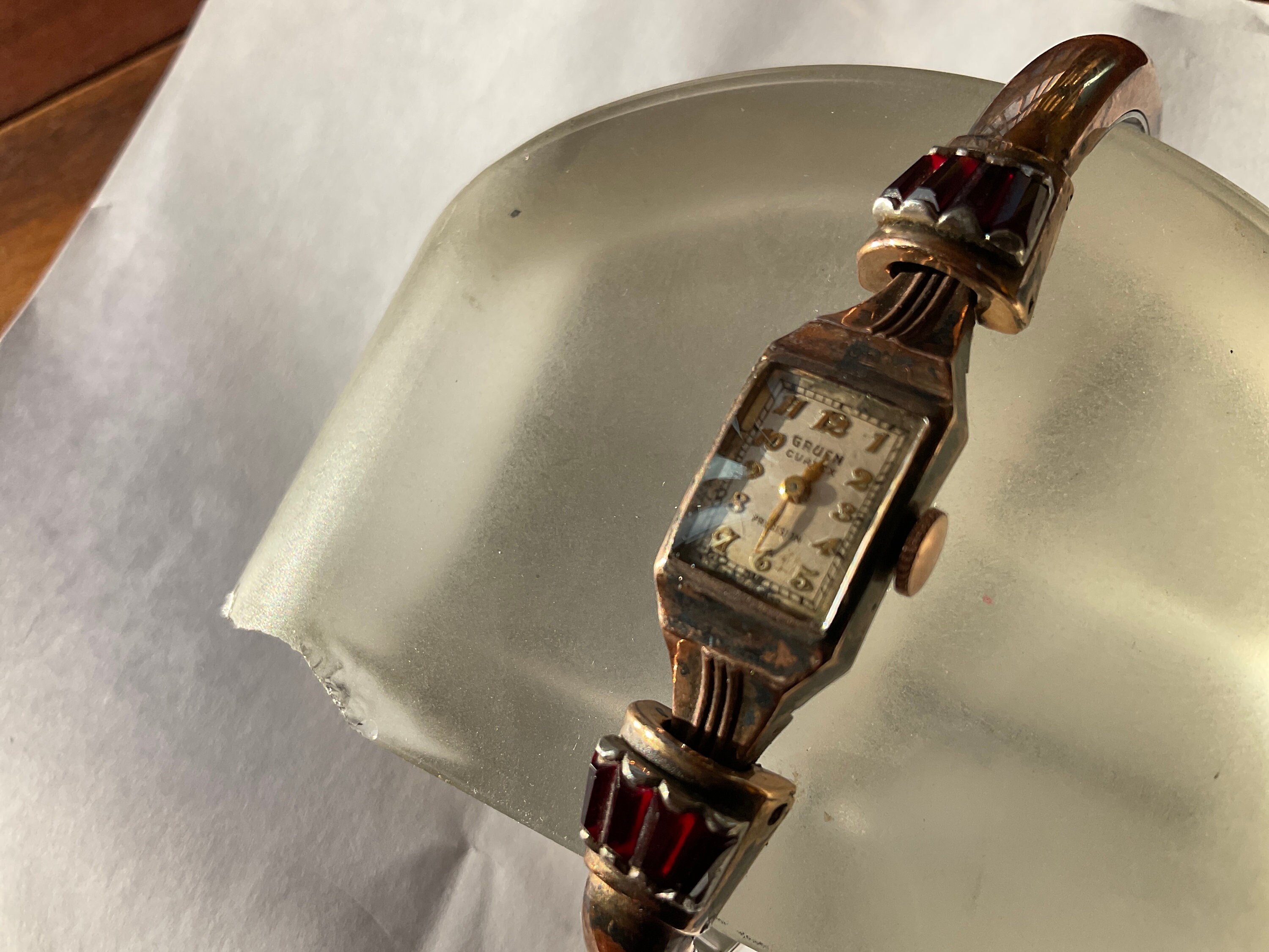 Montre-Bracelet Vintage CAPEZIO Art Déco Curvex - Fabriquée Au Japon, Cadran Argenté - Occasion