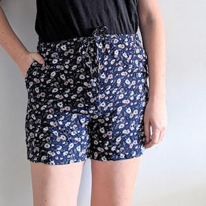 SALE Lightweight Rayon Floral Drawstring Shirts - Vintage 90&#39;s BEDO - Casual Comfortable Summer Shorts - Fits Oversized Small to Medium