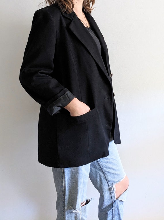 Oversized Minimalist Black Blazer w Blingy Button… - image 6