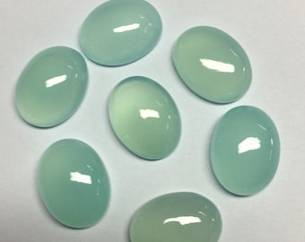 Cabujón ovalado de calcedonia aguamarina natural: piedra preciosa suelta