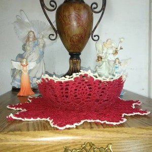 Christmas bowl and doily set