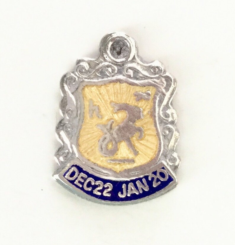 5 VARIOUS VINTAGE STERLING SILVER CHARMS UK TRAVEL SHIELD CREST