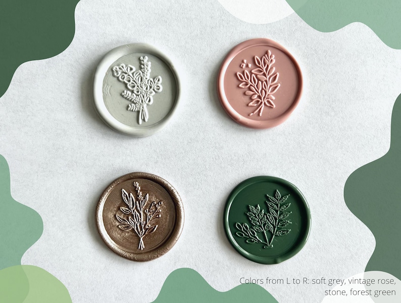 Puede incluir: Cuatro sellos de cera con un dise&ntilde;o floral en gris suave, rosa vintage, piedra y verde bosque.