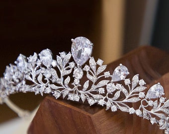 Braut Tiara, Kristall Hochzeit Tiara, Zirkon Tiara, Zirkonia Tiara, Crystal Diadem, Swarovski Tiara, CZ Braut Tiara, Diadem