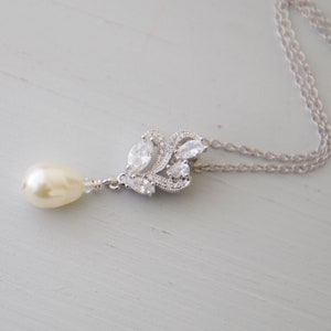 Wedding  Necklace, Pearl Bridal Necklace, Vintage Pearl Necklace, Leaf Bridal Necklace, Silver Zircon Necklace, Pearls, Collier de mariée