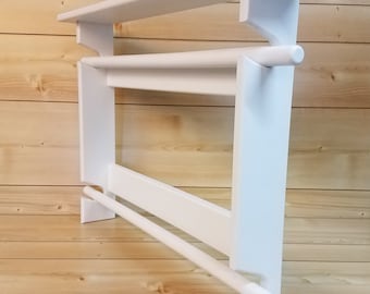 White quilt rack hotsell with shelf