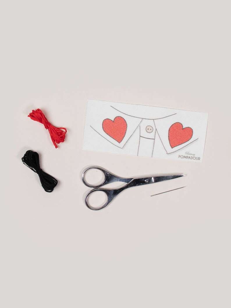 Heart embroidery kit for shirt collar by Britney Pompadour Easy Broderie