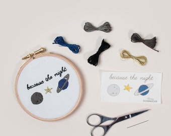 Kit de broderie Planètes - étoile - because the night de Britney Pompadour, Easy Broderie, Rosé Blackpink