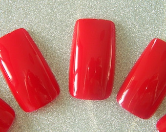 Uñas postizas anchas rojas