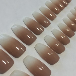 Ombre French Ballerina / Coffin False Nails image 2