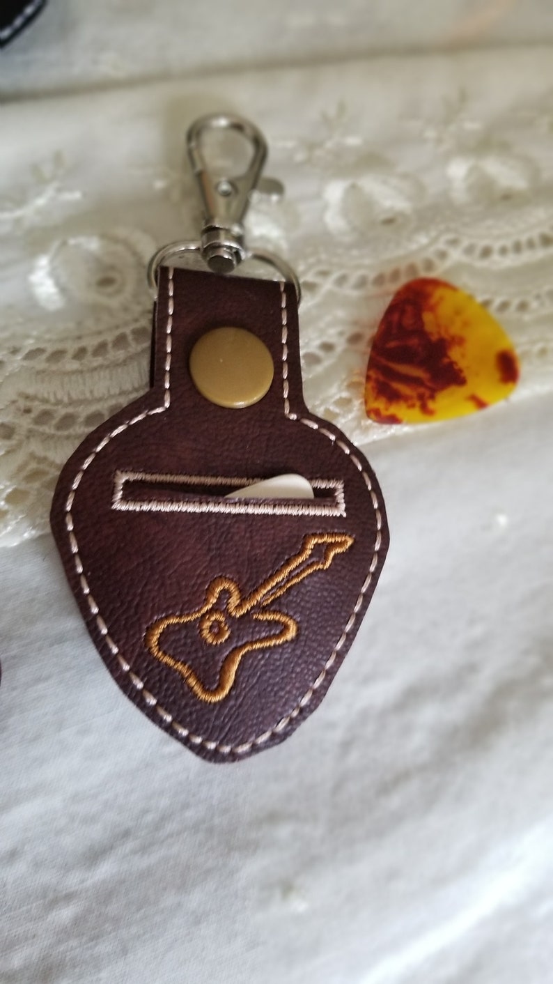 Guitar pick holder snap tab In the hoop embroidery template. Guitar pic case key fob pattern, ITH machine embroidery file, digital design image 6