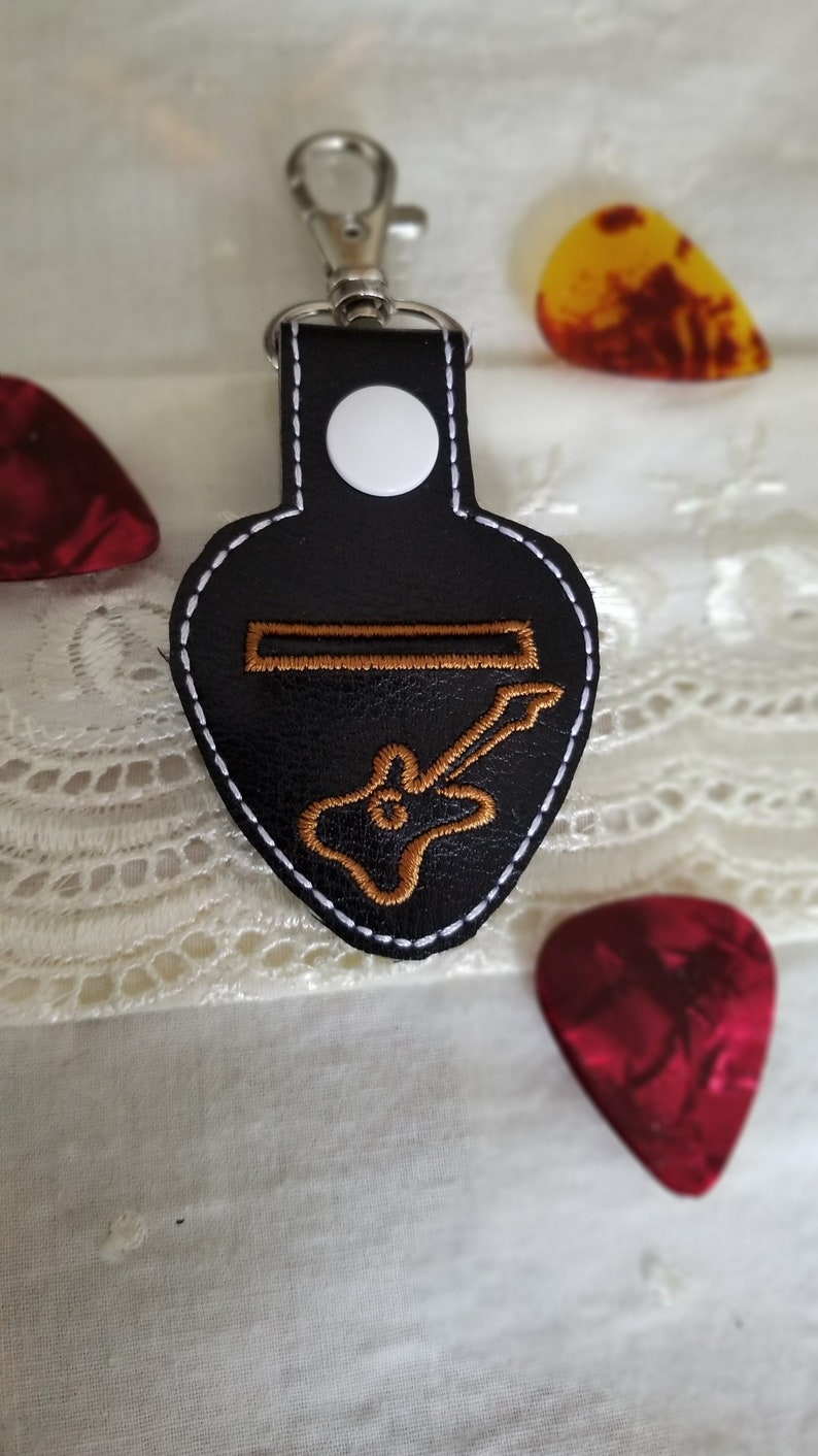 Guitar pick holder snap tab In the hoop embroidery template. Guitar pic case key fob pattern, ITH machine embroidery file, digital design image 3
