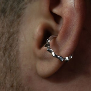 Sterling Silver Ear cuff, Futuristic Silver Ear Cuff, Wrap Earring, ear cuff non pierced, Modern Ear Cuff, No piercing sculptural earring