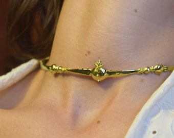Collana girocollo articolata in oro e bronzo: elegante collana da sposa