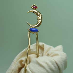 Gold Mond Haarnadel mit Lapis Lazuli & Rubin Edelsteinen