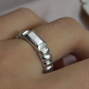 Anillo de plata de banda ancha, anillo de plata maciza, anillo de plata geométrico, anillo de plata Chevalier, anillo de sello de plata, anillo de plata clásico