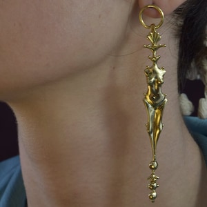 Venus Dangle Earrings made in Bronze, Aphrodite earrings, Woman Body earrings, Ancient Roman Earrings, Greek Goddess Earrings