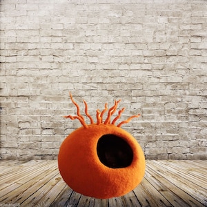 Warm Cat bed, cat felt house, Modern cat furniture, Cat cave, Felted igloo, cat cocoon, handmade felted woolen bed, pet tipi, cat accessorie