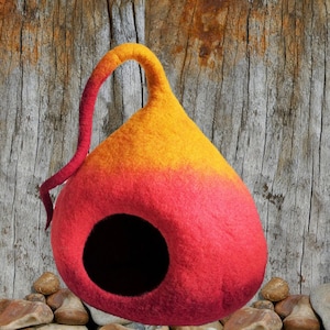 ECO 100 % pure wool Cat bed cave, Modern cat furniture cat cave igloo cat nap cocoon handmade natural wool for 4-5kg 9-11 pound Pet Supplies