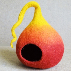 Felted small pets House for Ferrets, Rat, Cavy, Hedgehog bed, cozy wool pet bed cave pet cage accessorie Modern pet furniture, igloo, cocoon