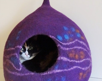 ECO Cat cave cat house pure wool Modern cat furniture Cat bed Felted igloo cat cocoon pet teepee Size M for 4-5 kg 9-11 pounds  Pet Supplies