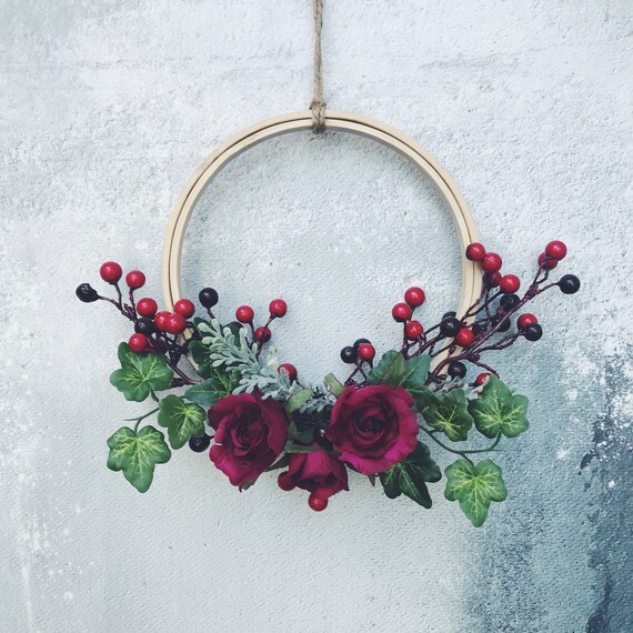 Rose De Noël Et Berry Fleur Créoles Couronne Festive Couronne De Fleurs Bague Fleur De Fleur Artificielle Guirlande Bouquet De Fleurs En Soie