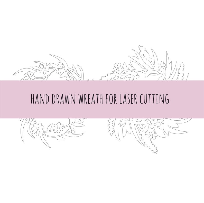 Puede incluir: Un dibujo en blanco y negro de una corona de flores, perfecto para cortar con l&aacute;ser. El texto "HAND DRAWN WREATH FOR LASER CUTTING" se muestra en el centro de la imagen.