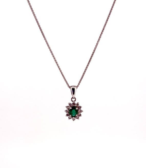 18ct Gold, Emerald & Diamond Necklace/jewellery/18ct white gold.