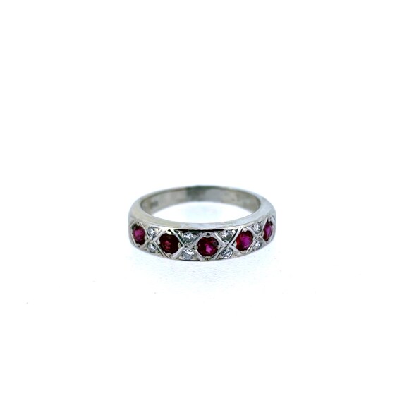 18ct Gold, Ruby & Diamond Ring/jewellery/18ct white gold ring