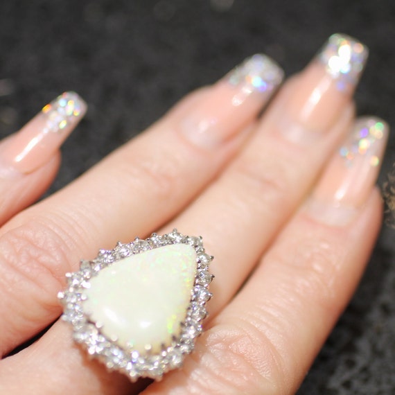 Large pear shaped Opal and Diamond ring/18ct whit… - image 5