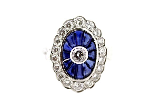 Art Deco Sapphire and Diamond Ring / Vintage Art D