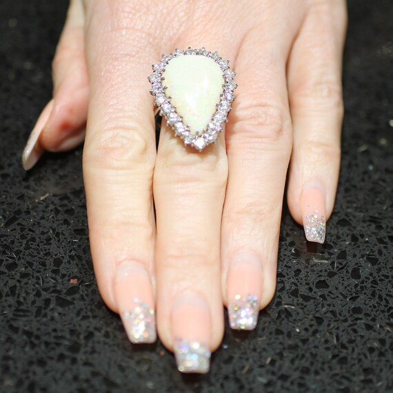 Large pear shaped Opal and Diamond ring/18ct whit… - image 6