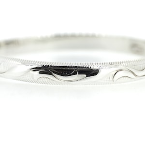 Silver Floral Bangle / Vintage Floral Bangle / Vintage Bracelet / Patterned Silver Bracelet / Vintage Sterling Silver Bangle / Hinged Bangle