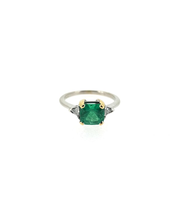 18ct Gold, Diamond & Emerald Ring/jewellery/18ct white gold/yellow gold.