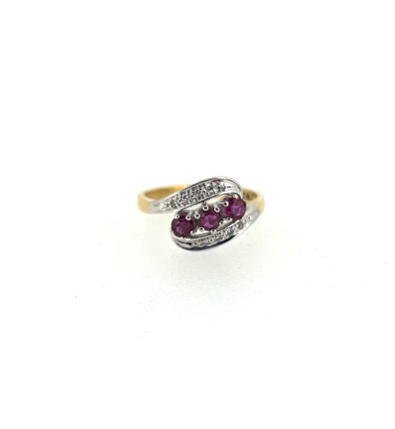 9ct Gold, Ruby & Diamond Ring/jewellery/yellow gold ring