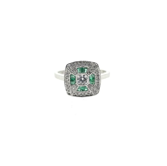 18ct Gold, Emerald & Diamond Ring/jewellery/18ct white gold ring