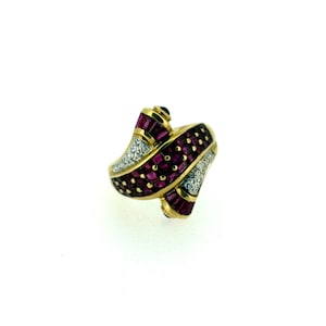18ct Ruby & Diamond Ring/jewellery/yellow gold ring