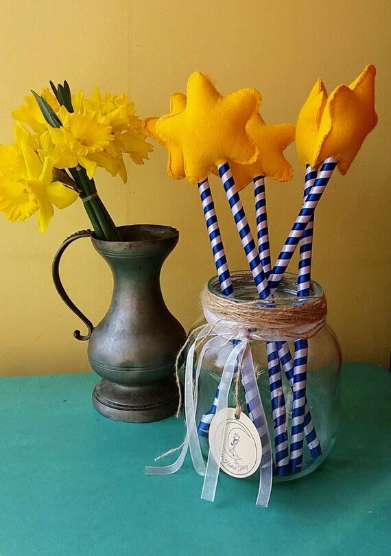 Room On The Broom Wand Halloween Costume Accessory Yellow Star Magic Wand
